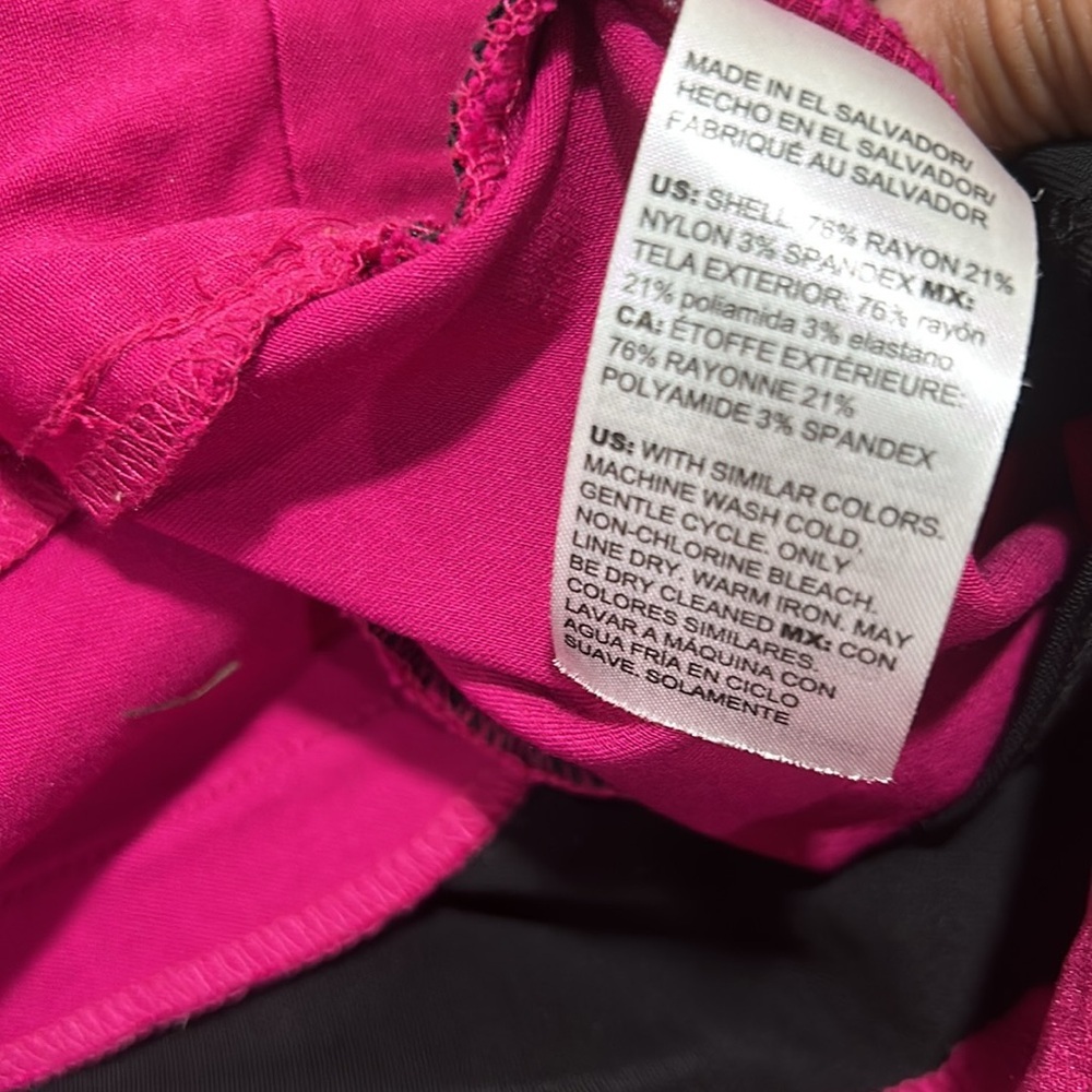 CHICOS dark fuchsia bottoms size 2 GUC - Picture 10 of 10